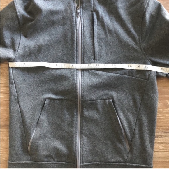 Men’s Lululemon Full Zip - Picture 6 of 7